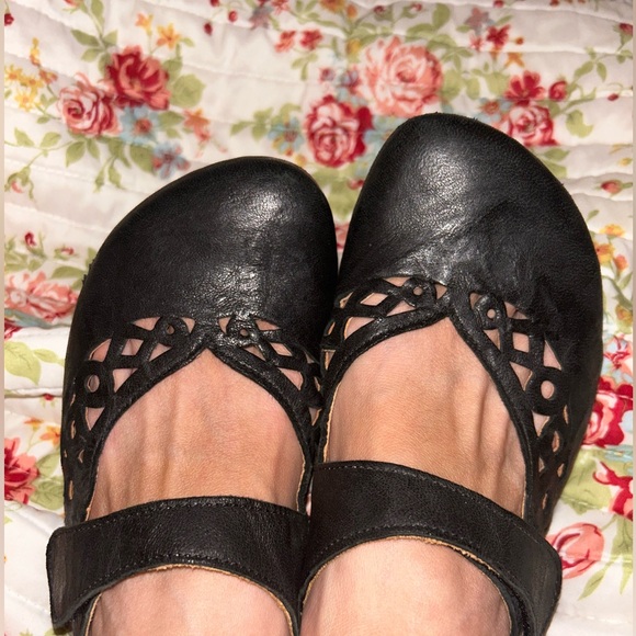 Think! Leather Mary Jane Slip On’s - Picture 8 of 10